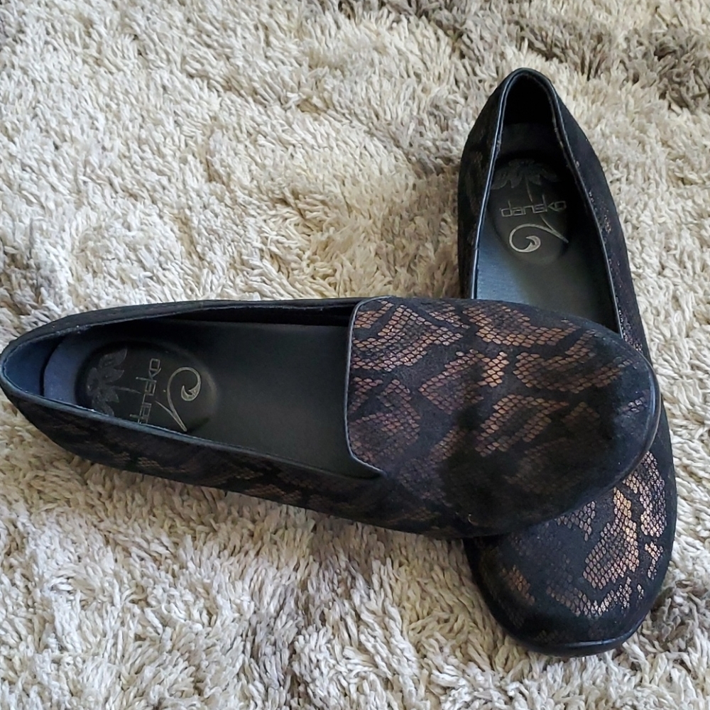 Dansko Olivia Bronze Snake Slip On Loafers…